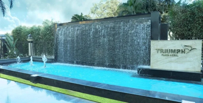 فندق تريومف بلازا