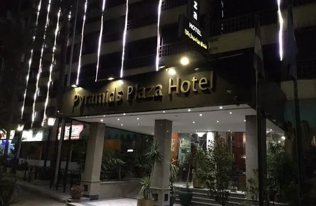 فندق بيراميدز بلازا