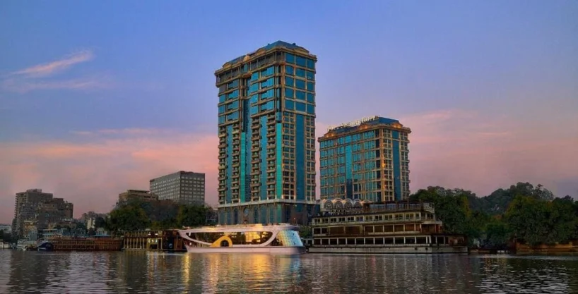 فندق فور سيزونز فيرست ريزيدنس